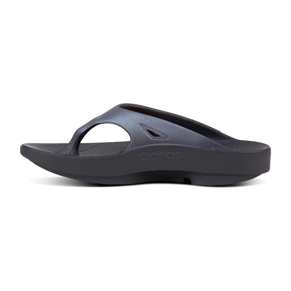 Oofos Ooriginal Sport Sandal in Graphite