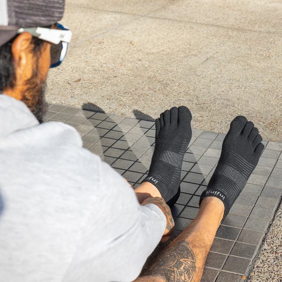 Injinji Run Lightweight No-Show in Black