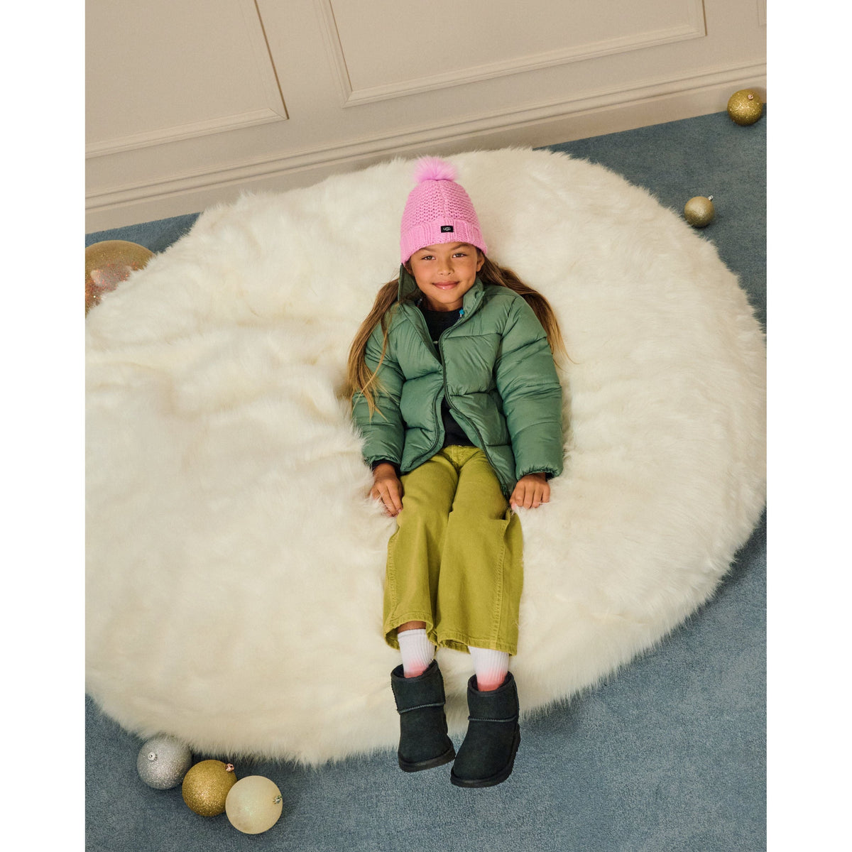 UGG Kid's Classic II Mini Boot in Black