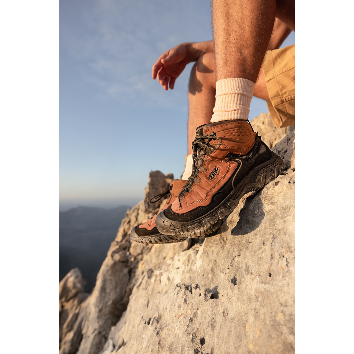 Keen Men's Targhee IV Waterproof Hiking Boot in Bison Black
